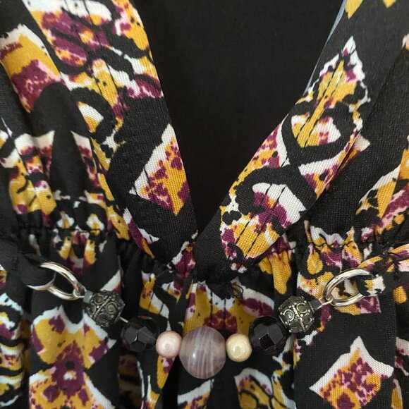 Women's Size XL pull-on top - Picture 3 of 4